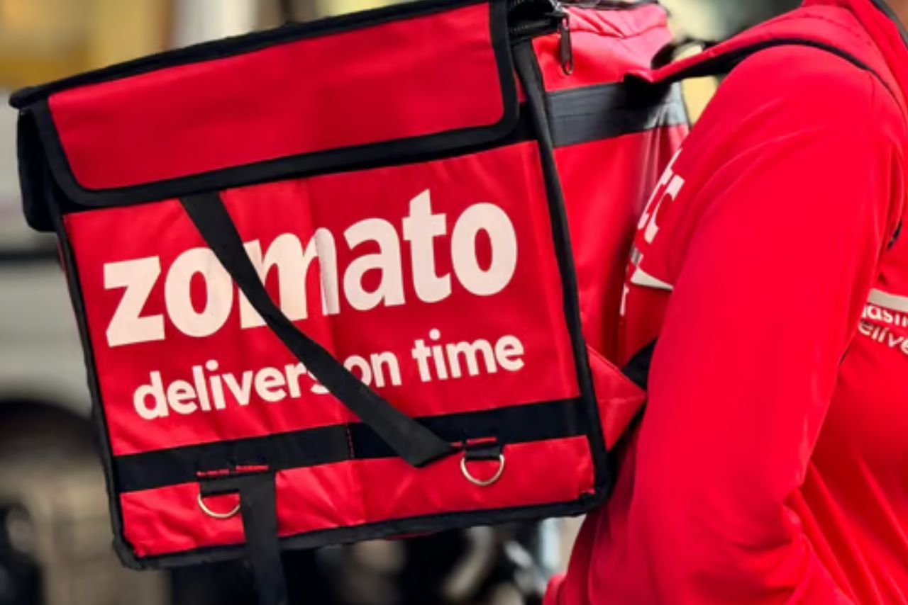 how-zomato-transformed-losses-into-profits:-a-business-success-story